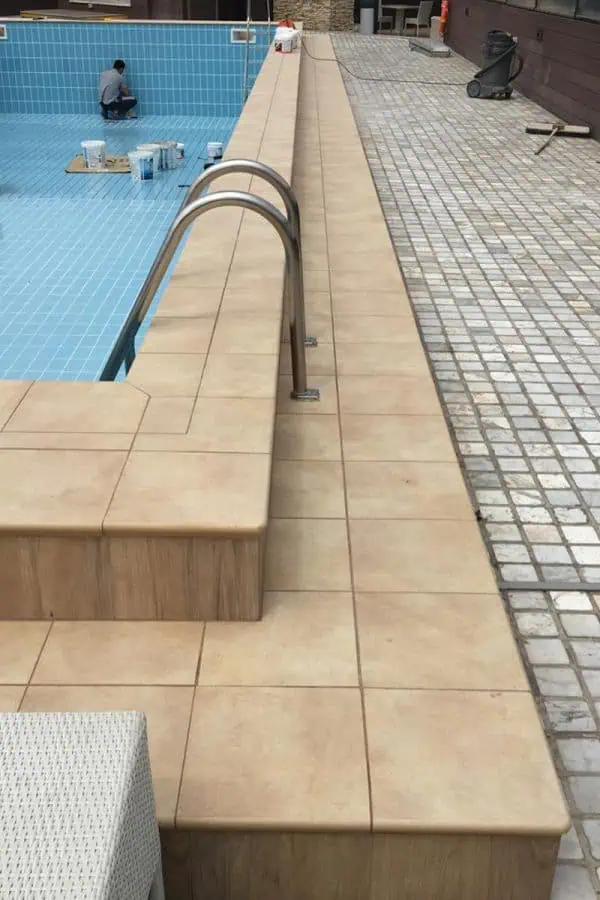 Pool River Palace Keralux 1.jpg
